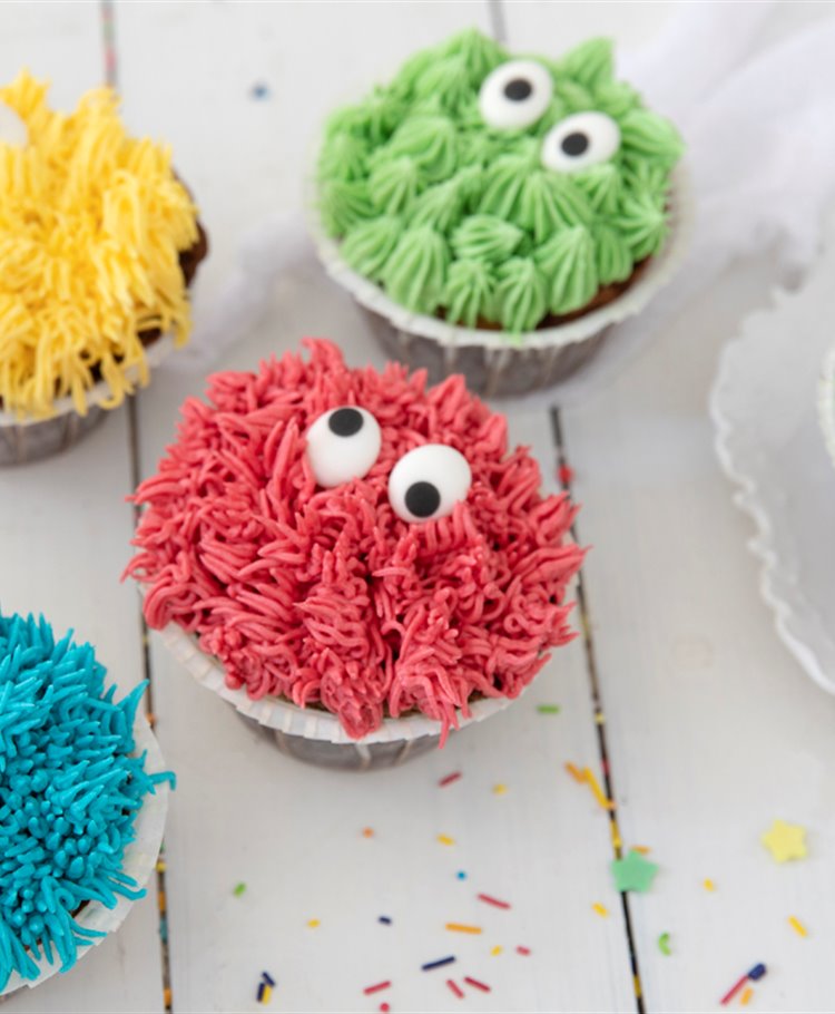 Monster cupcakes med en overraskelse