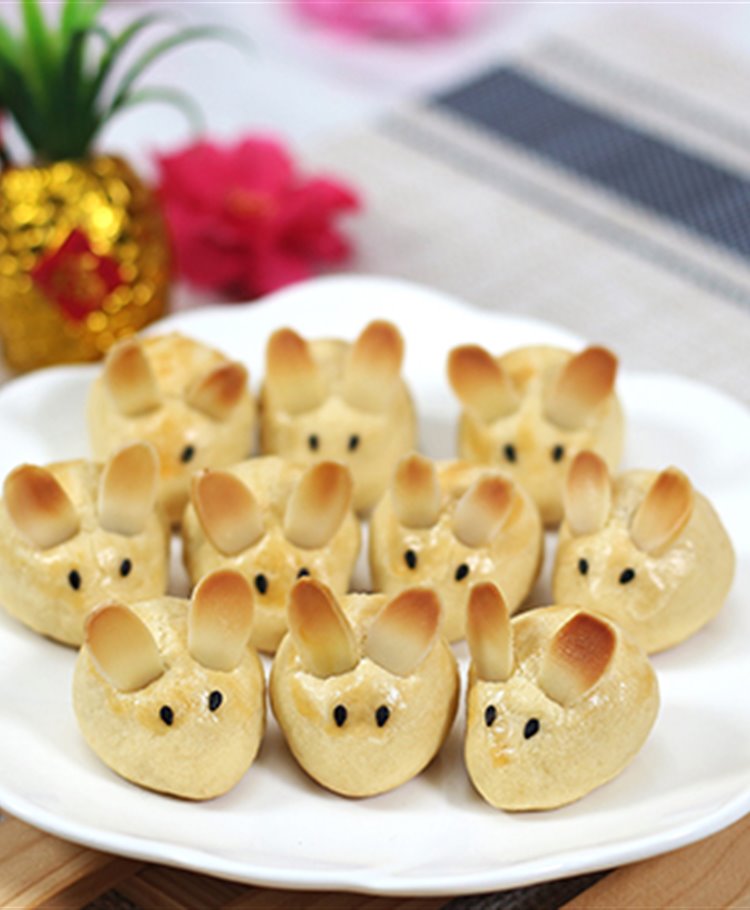 Happy Mice Pineapple Tarts