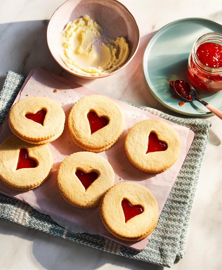 Vanilla Heart Cookie Sandwiches Recipe Dr. Oetker