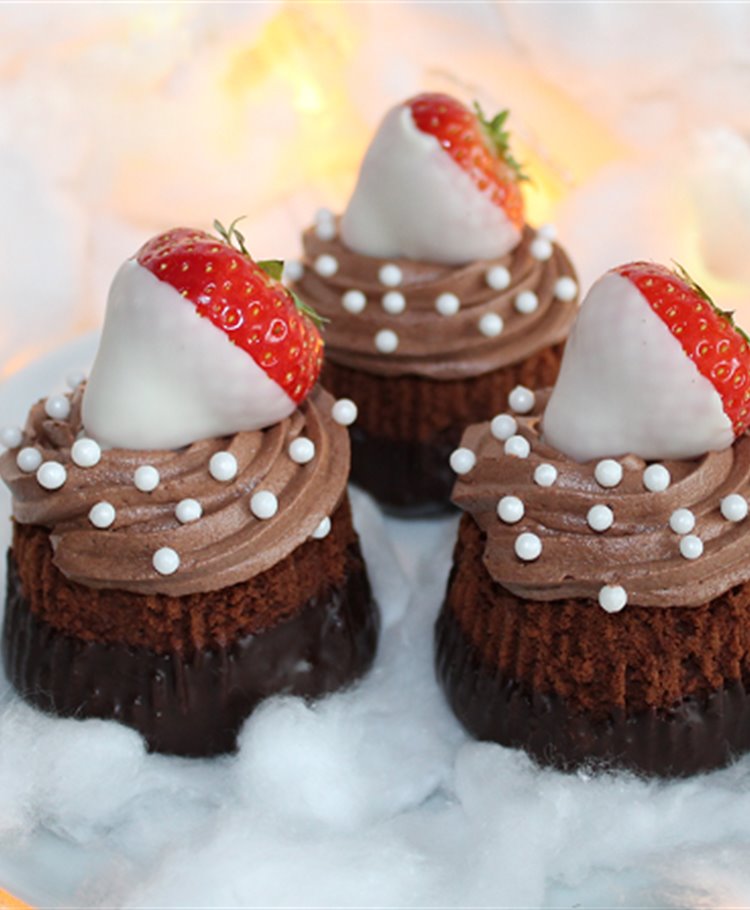 Kerst cupcakes  choco met aardbeien