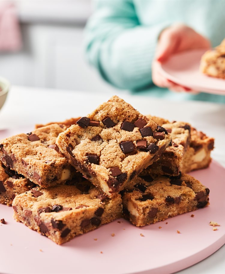 Triple Chocolate Cookie Bars Recipe Dr. Oetker