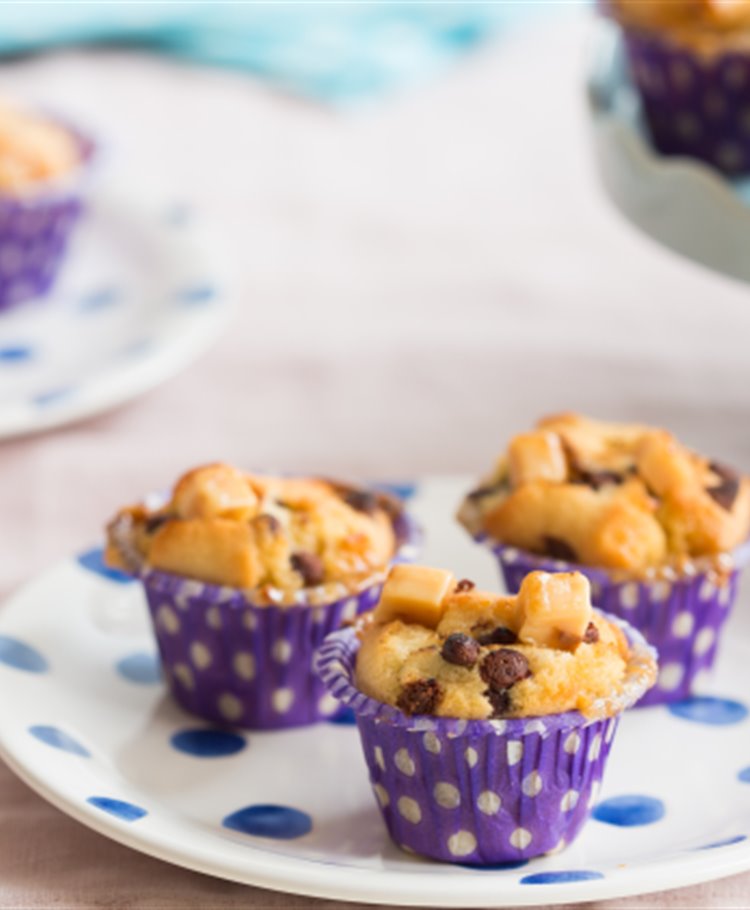 Verwen Mini Muffins met chocolade en karamel