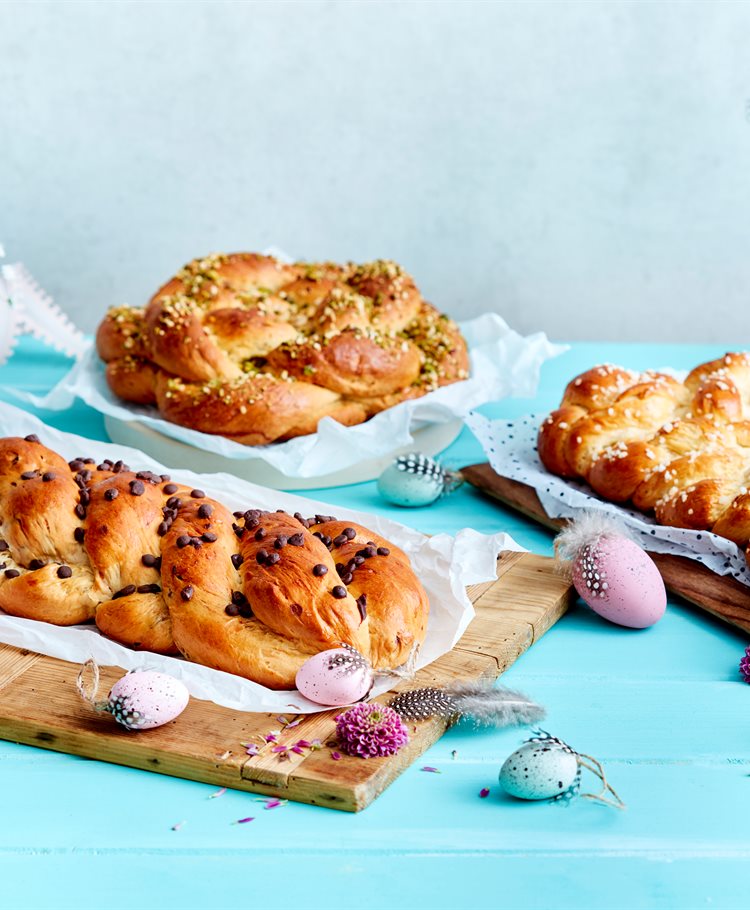 Décorer le pain de Pâques de 3 façons différentes