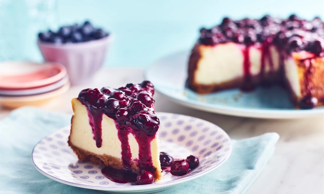 Baked Vanilla Cheesecake with Blueberry Compote
