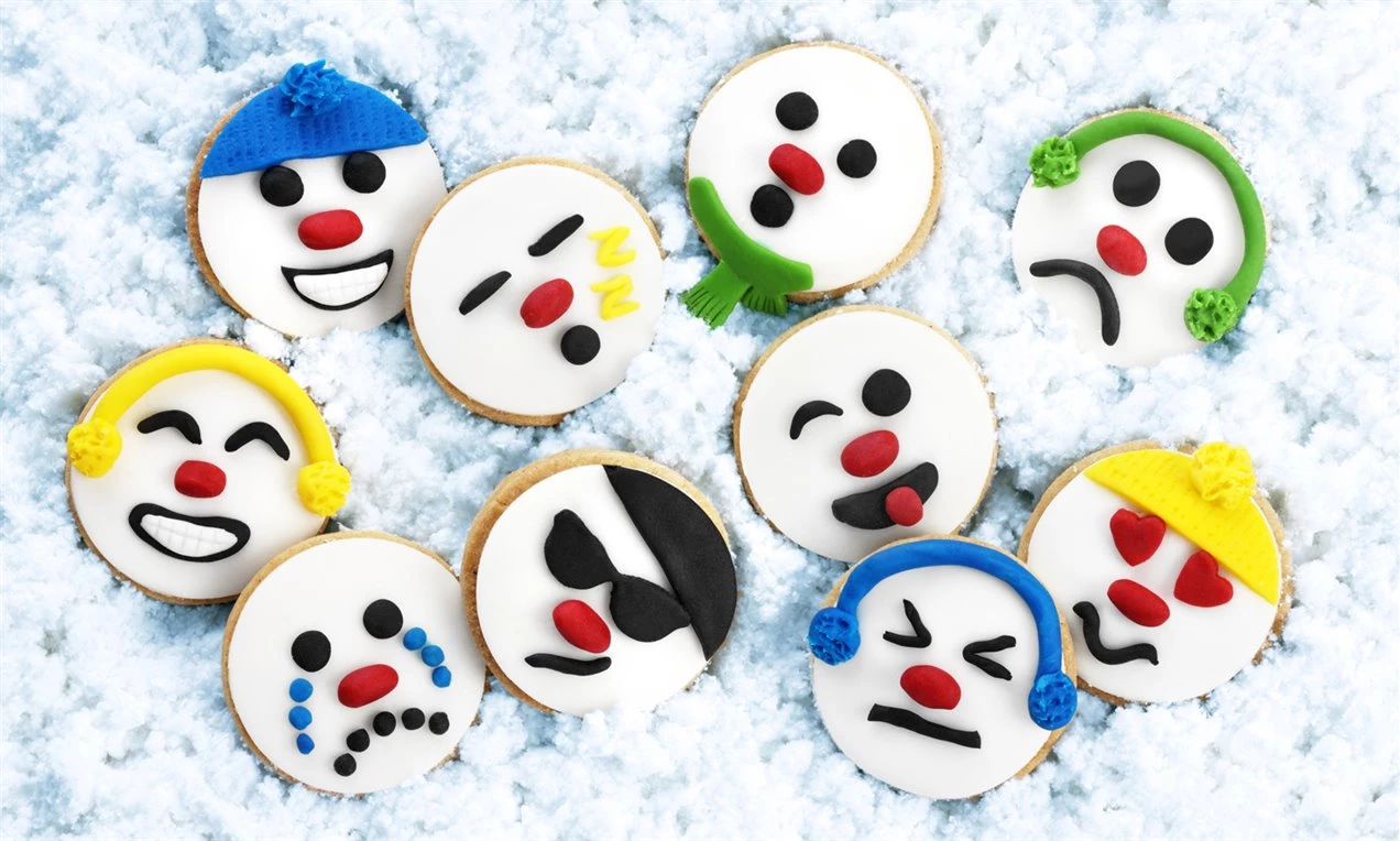 Snowmen Emoji Biscuits