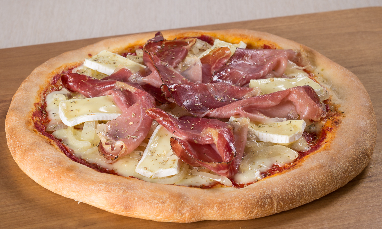 Ricetta Pizza brie e speck | Paneangeli