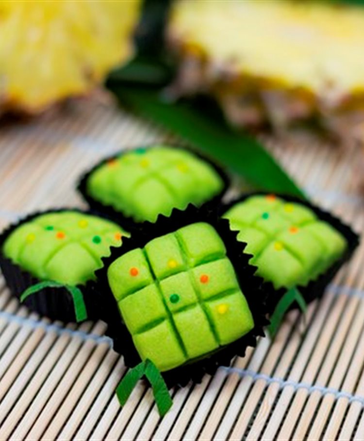Ketupat Pineapple Tarts