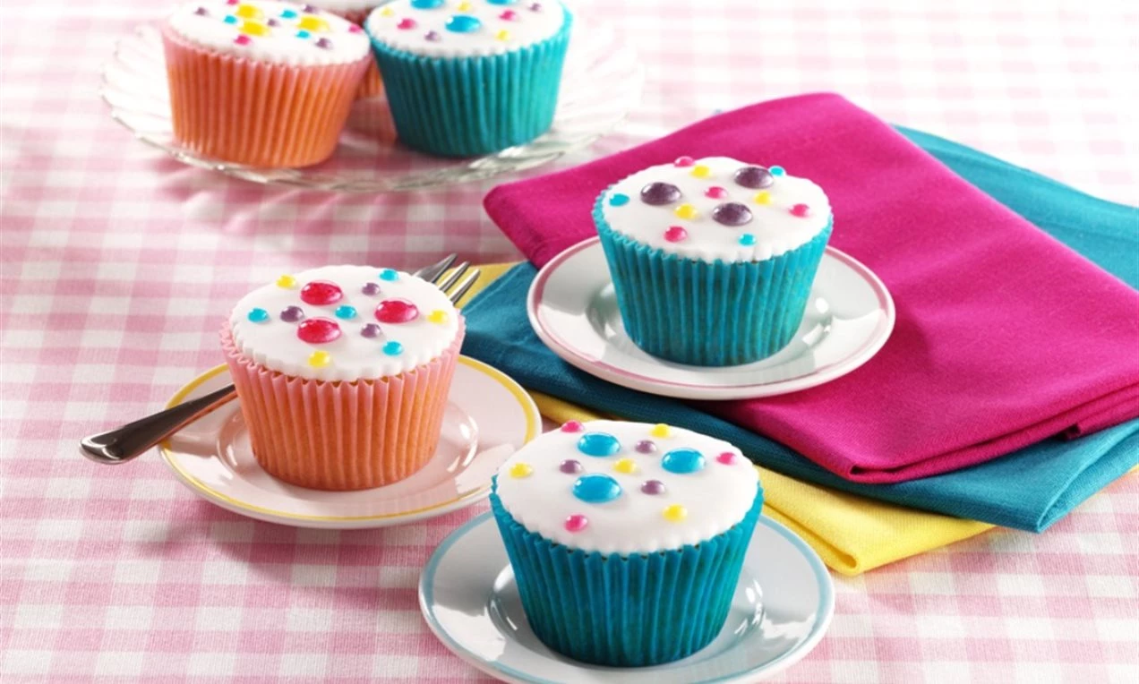 Dotty Glitter Cupcakes