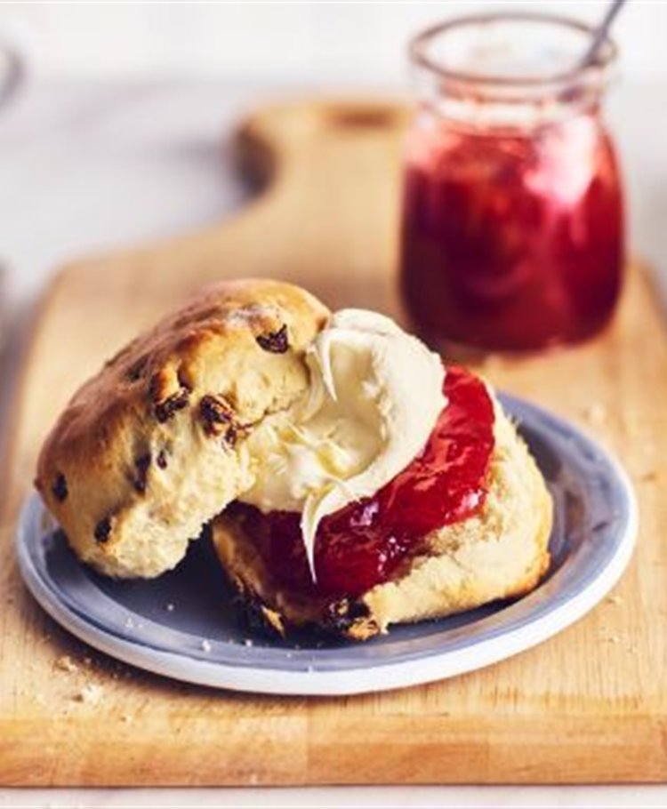 Fruit Scones Recipe | Dr. Oetker