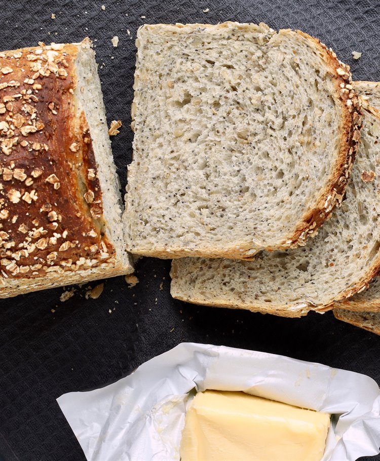 Frøbrød med enkel surdeig