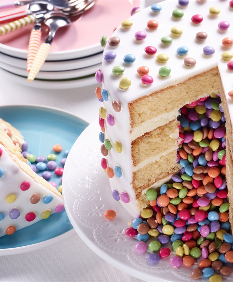 Surprise-Inside-Cake