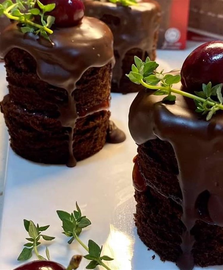 Mini Double Chocolate Cake