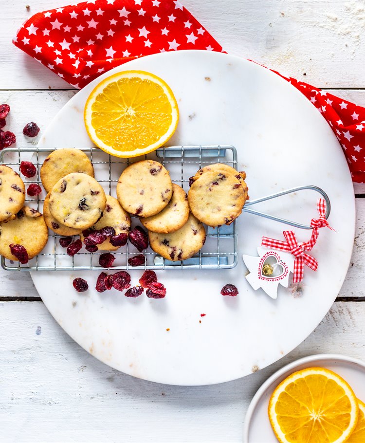 Cookies con mirtilli rossi e arancia