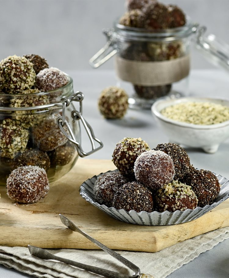 Vegan Chocolate Coconut Energy Balls