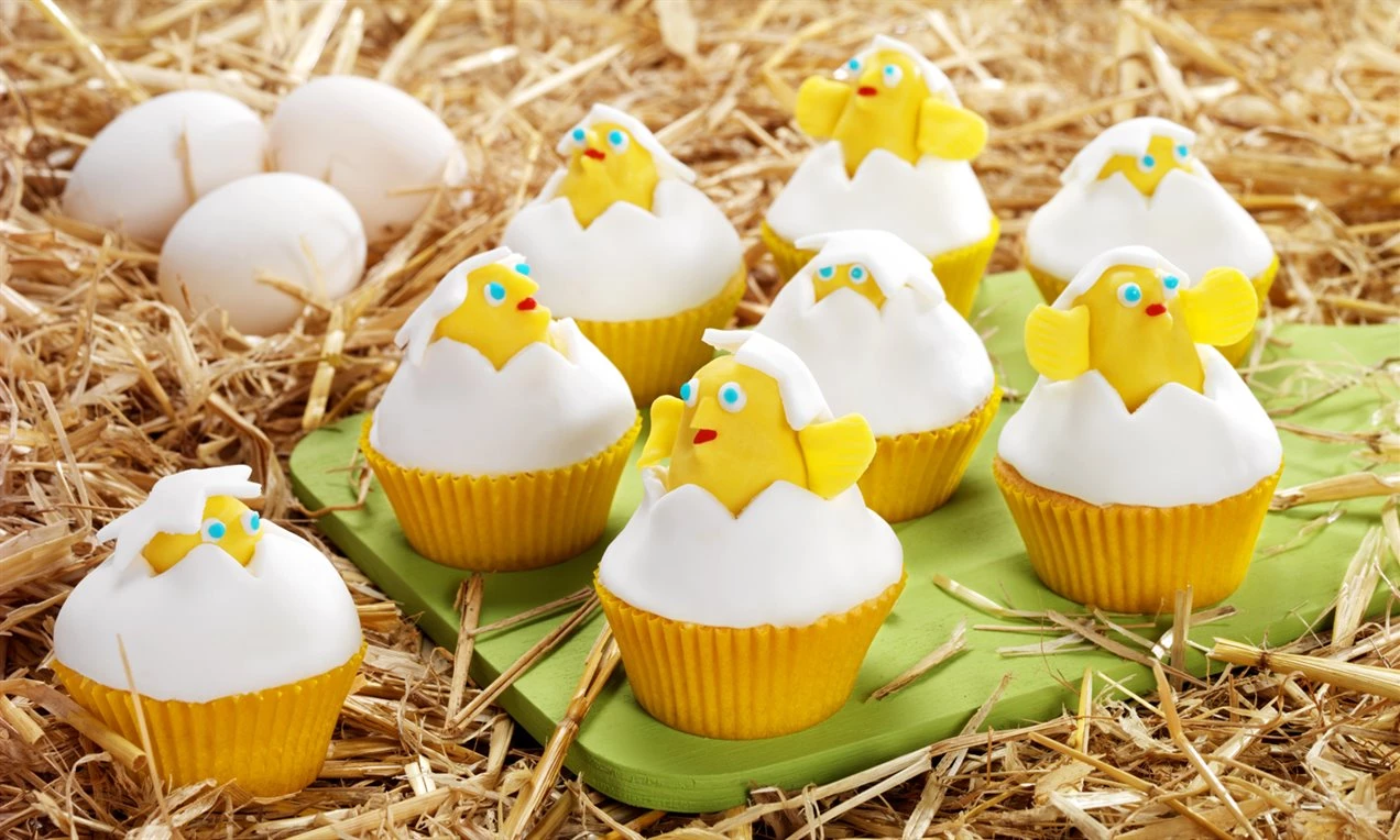 Hatching Chick Easter Cupcakes