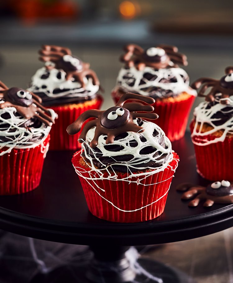 Marshmallow Spider  Cupcakes Recipe Dr. Oetker